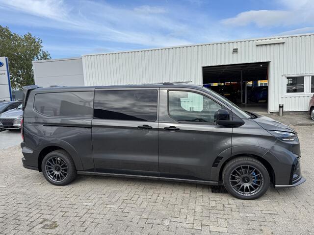 Ford TRANSIT CUSTOM 320 2.5 PHEV L2H1 MS-RT DC 233pk | | Dubbele Cabine | Dubbele zijschuifdeur | Inklapbare trekhaak | Navigatie systeem | Adaptieve LED koplampen met verblindingsvrij grootlicht | Bekleding zijwand en achterdeuren (volledig)