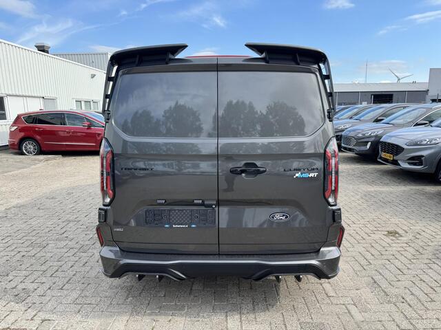 Ford TRANSIT CUSTOM 320 2.5 PHEV L2H1 MS-RT DC 233pk | | Dubbele Cabine | Dubbele zijschuifdeur | Inklapbare trekhaak | Navigatie systeem | Adaptieve LED koplampen met verblindingsvrij grootlicht | Bekleding zijwand en achterdeuren (volledig)