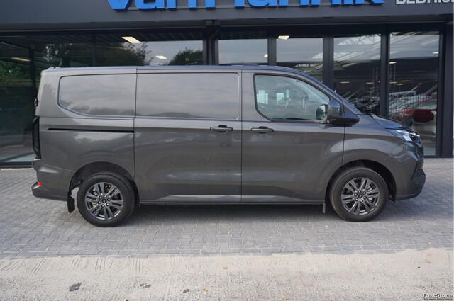 Ford TRANSIT CUSTOM 300S 150PK Limited BPM VRIJ!! Navi, Cam, Adap. Cruise, 17" LM, Trekhaak!! NR. A182