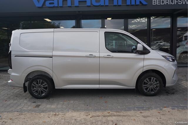 Ford TRANSIT CUSTOM 300S 150PK Limited BPM VRIJ!! Navi, Cam, Adap. Cruise, 17" LM, Trekhaak!! NR. A179