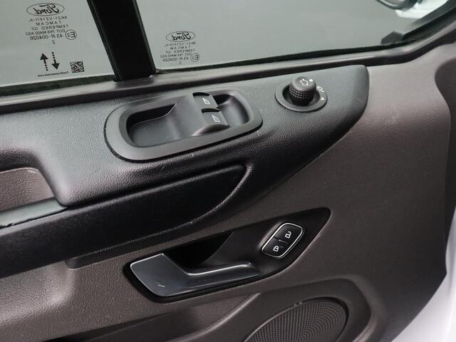 Ford TRANSIT CUSTOM 2.0TDCI 130PK Dubbele Cabine | Navigatie | Camera | 6-Peroons | Trekhaak | Dakdragers