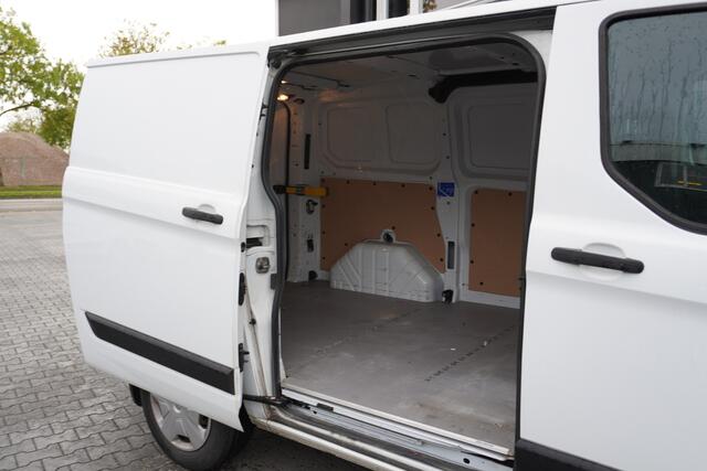 Ford TRANSIT CUSTOM 2.0 TDCI 130PK Automaat EURO 6 - Airco - Navi - Cruise - ¤ 13.950,- Excl.
