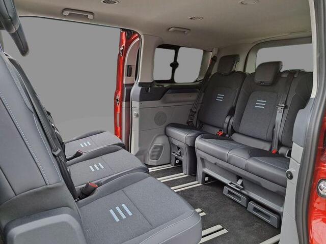 Ford TRANSIT CUSTOM Tourneo 340 L2H1 Active 65 kWh 218pk | Driver Assistance Pack | Verwarmde Voorstoelen | 8 persoons | Uniek in Nederland!
