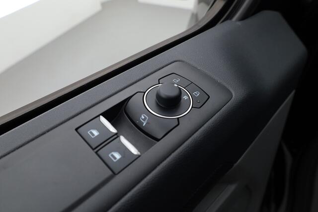 Ford TRANSIT CUSTOM 320 2.5 PHEV L2H1 MS-RT DC | Voorraad | Elek. Trekhaak | 19'' | Kuipstoelen | Cruise