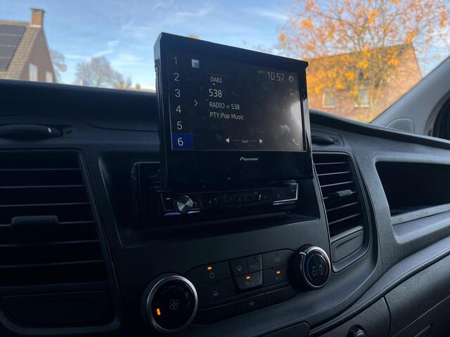 Ford TRANSIT CUSTOM 300 2.0 TDCI L2H2 Ambiente, Airco, Bluetooth, Cruise, Camera, Trekhaak, NAP