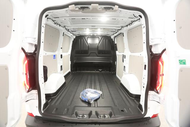 Ford TRANSIT CUSTOM E-Transit 320 L1H1 65 kWh | Nieuw | Elektrisch | Snelladen | Virtual Cockpit | Clima | Camera | 3-Zits | Cruise | Carplay | Stoelverw.