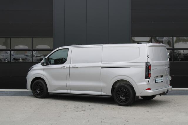 Ford TRANSIT CUSTOM 320 2.0 TDCI L2H1 Limited 170pk - 5 jaar Garantie - 2x Schuif - Stoel/Stuurverwarming - ACC - Sidebars - AGR Stoel - Opvouwbare dakdrager - Rijklaar