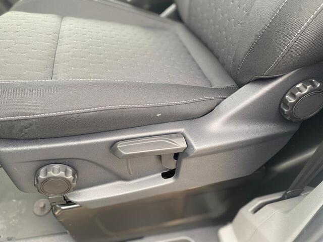 Ford TRANSIT CUSTOM Limited 320 2.5 PHEV L2H1 8-weg verstelbare verwarmbare passagiersstoel | 13 polige trekhaak met Trailer Sway Control | Volwaardig reservewiel | 17 inch lichtmetalen velgen (Carbonised Grey) | AGM accu | PHEV 1-fase oplaadkabel 10m