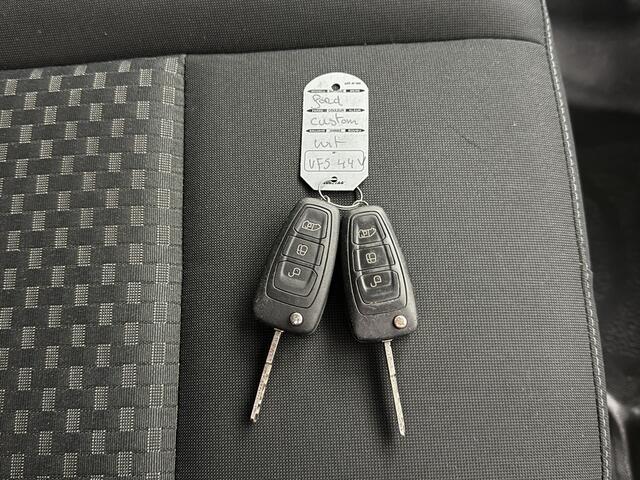 Ford TRANSIT CUSTOM 2.0TDCi Imperiaal | Trekhaak | Kastinrichting | Touchscreen Multimedia | Camera | Airco | Cruise