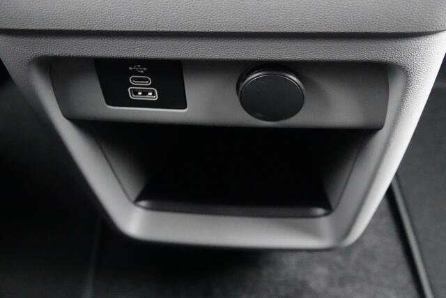 Ford TRANSIT CUSTOM L2H1 Dubbel Cabine 2.0Tdci 170Pk Aut. | Limited | 360° Camera | 2x Schuifdeur | Spoilerpack | 19" | Artisan Red