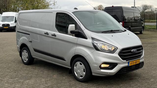 Ford TRANSIT CUSTOM 2.0 TDCI 96KW 131PK AUTOMAAT EURO 6 AIRCO/ CRUISE CONTROL/ NAVIGATIE/ 100% DEALERONDERHOUDEN