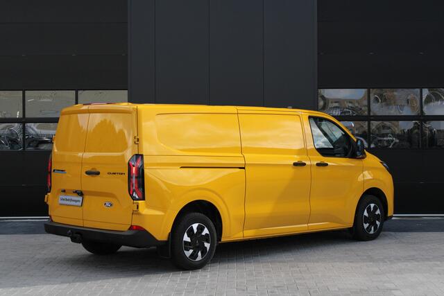 Ford TRANSIT CUSTOM E-Transit 340 L2H1 Trend 65 kWh 136pk - Trekhaak - Camera - LED - Carplay - Grootlicht Assist - Rijklaar