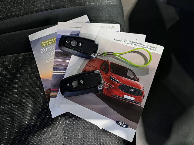 Ford TRANSIT CUSTOM 320 2.0 TDCI L2H1 LED Navi Verlengde Fabrieksgarantie! Apple Carplay Airco Euro6 136 PK!