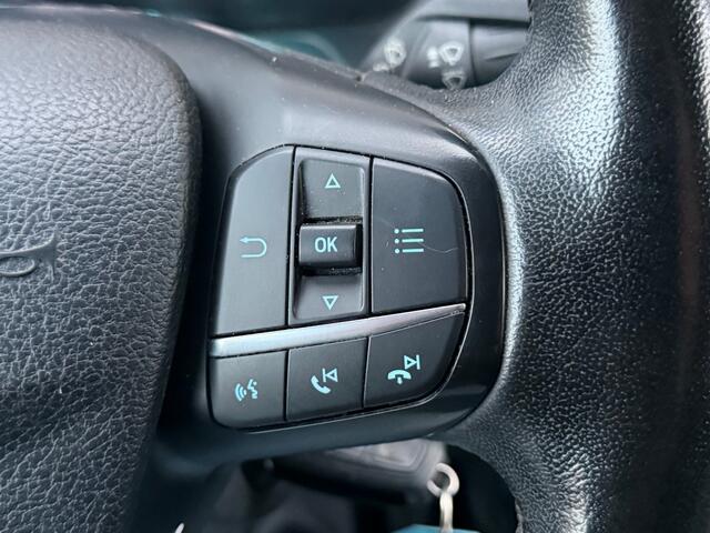 Ford TRANSIT CUSTOM 300 2.0 TDCi 130PK L2H1 Trend / Airco / Navigatie / Trekhaak 2700KG / Cruise