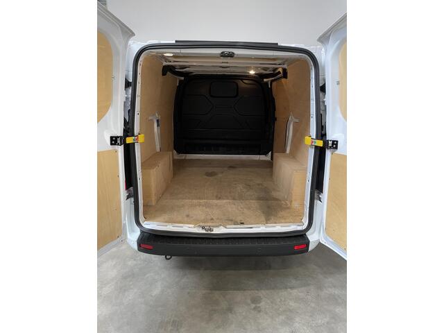 Ford TRANSIT CUSTOM 300 2.0 TDCI L1H1 Trend 130PK Airco Cruise Bluetooth Radio