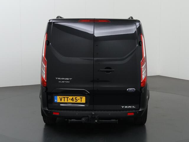 Ford TRANSIT CUSTOM 300 2.0 TDCI L2 H1 | TRAIL UITVOERING | LEDEREN BEKLEDING | NAVIGATIE | CAMERA | CRUISE CONTROL | TREKHAAK | LM VELGEN | TREEPLANKEN | COMPLEET DEALER ONDERHOUDEN