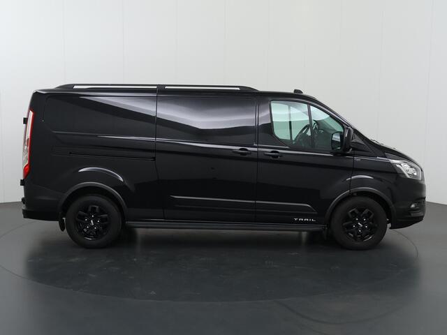 Ford TRANSIT CUSTOM 300 2.0 TDCI L2 H1 | TRAIL UITVOERING | LEDEREN BEKLEDING | NAVIGATIE | CAMERA | CRUISE CONTROL | TREKHAAK | LM VELGEN | TREEPLANKEN | COMPLEET DEALER ONDERHOUDEN