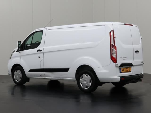 Ford TRANSIT CUSTOM 2.0TDCI Navigatie | Camera | Multimedia | 3-Persoons | Airco | Cruise | 2500Kg Trekhaak