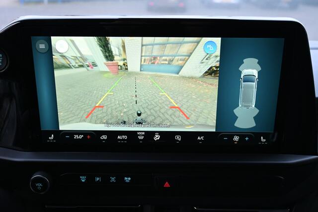 Ford TRANSIT CUSTOM 320L 2.0 TDCI L2H1 Limited Driver assist pack, 17 inch velgen, Draadloos laden, Etc.