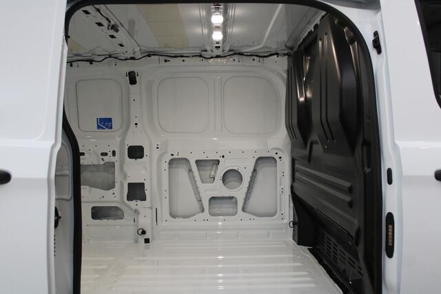 Ford TRANSIT CUSTOM 320 2.0 TDCI L2H1 Trend 136pk - ACC - Trekhaak - Blind Spot - Camera - LED - Navigatie - Rijklaar