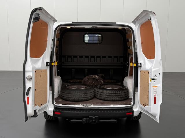Ford TRANSIT CUSTOM 2.0TDCI Dubbele Cabine | 6-Persoons | Airco | Cruise | Trekhaak | Betimmering