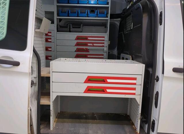 Ford TRANSIT CUSTOM 340 2.0 TDCI Euro6 131PK H2 Trend 3Pers *ideaal voor Camper* / Navigatie / Pdc./ Airco / Driver assist / Stoelverwarming / Apk 12-26