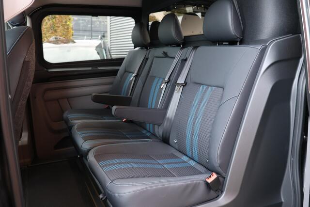 Ford TRANSIT CUSTOM 320 2.5 PHEV Sport DC | Dubbel Cabine | Plug in Hybride | ACC | Blind Spot | Navigatie | CarPlay | 360 Camera | Stoelverwarming | Stuurwielverwarming | Lane Assist | L+R Schuifdeur