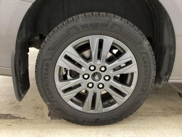 Ford TRANSIT CUSTOM Tourneo 340 2.5 PHEV L2H1 Titanium 233pk | 9pers | Vol Leder | Wegklapbare Trekhaak | Stuurverwarming | Prijs is incl. BTW BPM | Verlengde Fabrieksgarantie tot 05-2029