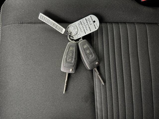 Ford TRANSIT CUSTOM 130PK Lang Automaat Limited Sport | Navigatie | Camera | Trekhaak | 3-Zits