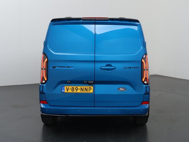 Ford TRANSIT CUSTOM E-Transit 320 | L2 H1 | LIMITED | 65 kWh | 328 KM WLTP | SPOILER PAKKET | 20" LICHTMETALEN WIELEN | DRIVER ASSISTENT PACK ULTIMATE | BOEKJE VOL | B&O AUDIO | 360 CAMERA RONDOM | ADAPTIVE CRUISE | STOEL EN STUURWIEL VERWARMING