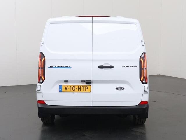 Ford TRANSIT CUSTOM E-Transit 320 | L1 H1 | TREND | 65 kWh | 328 KM RANGE | CLIMATE CONTROL | CARPLAY / ANDROID AUTO | STOELVERWARMING | SPIEGEL VERWARMING | ACHTERUITRIJCAMERA | VOORRUITVERWARMING | LAADRUIMTE PAKKET | VOORBEREIDING 2300 KG TREKHAAK