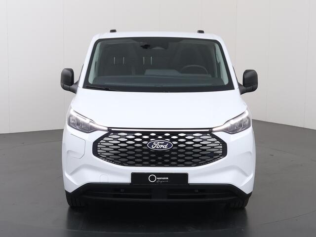 Ford TRANSIT CUSTOM E-Transit 320 | L1 H1 | TREND | 65 kWh | 328 KM RANGE | CLIMATE CONTROL | CARPLAY / ANDROID AUTO | STOELVERWARMING | SPIEGEL VERWARMING | ACHTERUITRIJCAMERA | VOORRUITVERWARMING | LAADRUIMTE PAKKET | VOORBEREIDING 2300 KG TREKHAAK