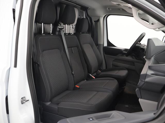 Ford TRANSIT CUSTOM E-Transit 320 | L1 H1 | TREND | 65 kWh | 328 KM RANGE | CLIMATE CONTROL | CARPLAY / ANDROID AUTO | STOELVERWARMING | SPIEGEL VERWARMING | ACHTERUITRIJCAMERA | VOORRUITVERWARMING | LAADRUIMTE PAKKET | VOORBEREIDING 2300 KG TREKHAAK