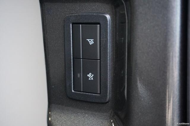 Ford TRANSIT CUSTOM 320L 2.5 PHEV Hybride 233PK Limited PRIJS INCL. BPM !! 13" Navi, Adap. Cruise, Camera, 17" LM, Trekhaak!! NR. HYB007