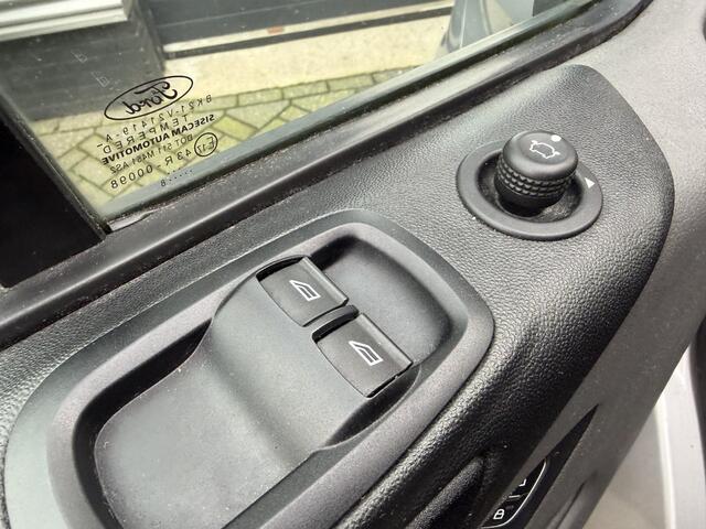 Ford TRANSIT CUSTOM 280 2.0 TDCI L1H1 Trend | Trekhaak | Navigatie | DAB | Carplay | Parkeersensoren |