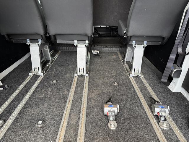 Ford TRANSIT CUSTOM 5+1 of 3+2 Rolstoelbus 320 2.0 TDCI L2H2 Trend (Zeer nette en ruime rolstoelbus met lift!)