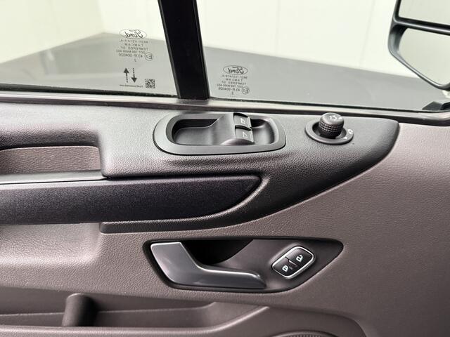 Ford TRANSIT CUSTOM 2.0TDCi 130PK Lang Limited | Euro 6 | Multimedia | Airco | Cruise | 3-Zits