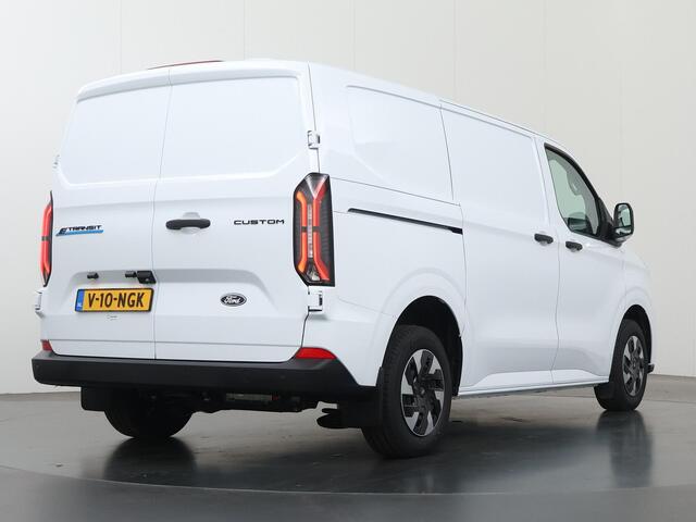 Ford TRANSIT CUSTOM E-Transit 320 | L1 H1 | Trend | 65 kWh | 2300 KG. AHW | Climate Control | Apple Carplay / Android Auto | 328 KM Range | Voorruitverwarming | Stoelverwarming | LED Koplampen | Achterdeuren |