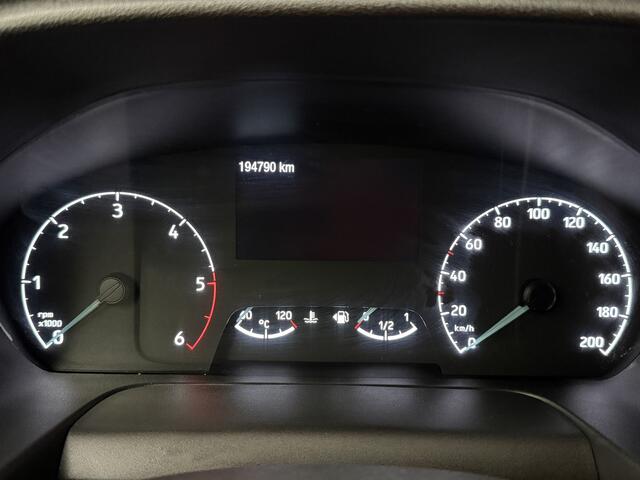 Ford TRANSIT CUSTOM 2.0TDCI 170PK Dubbele Cabine Limited | 2xSchuifdeur | Navigatie | Camera | Trekhaak | Airco | Cruise