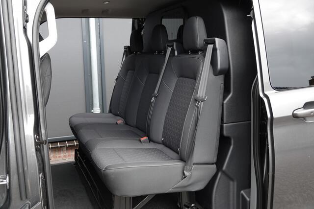 Ford TRANSIT CUSTOM L2H1 Dubbel Cabine 2.5PHEV 233Pk Aut. | Limited | Plug In Hybrid | 360° Camera | 2x Schuifdeur | Spoilerpack | 19'' | Magnetic Grey