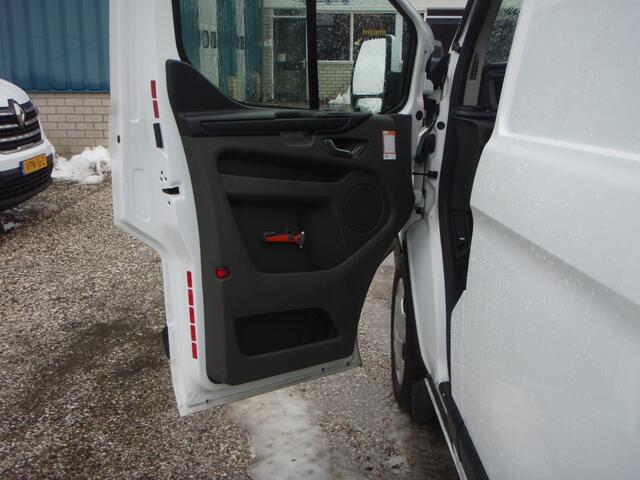 Ford TRANSIT CUSTOM L2H2 Trend Lage kilometerstand 72833 km 2019