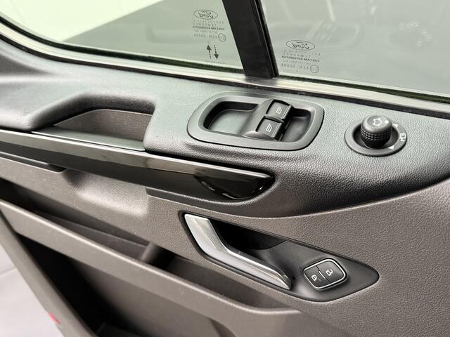 Ford TRANSIT CUSTOM 2.0TDCI 130PK Automaat Limited Dubbele Cabine | 2xSchuifdeur | Leder | Led | Navigatie | Camera | Trekhaak |