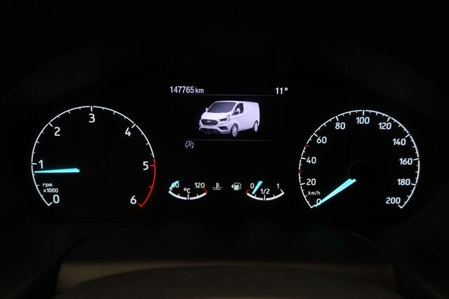 Ford TRANSIT CUSTOM 320 2.0 TDCI L2H1 Limited Leer, 3-Zits, Camera, Cruise, Apple Carplay, Verwarmde Voorruit, DAB, PDC