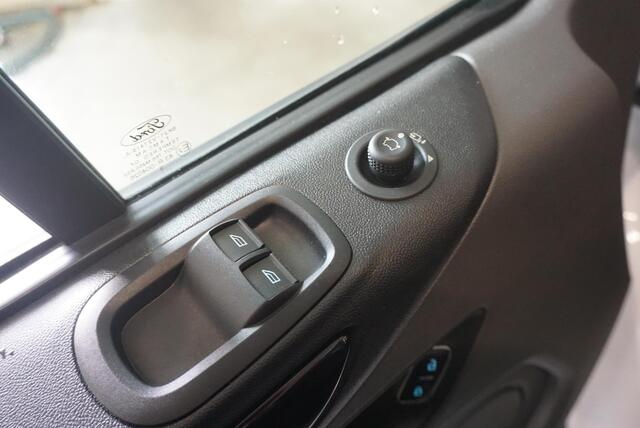 Ford TRANSIT CUSTOM 290 2.0 TDCI L2H1 Sport Edition Airco Navi Cruise Adaptive Bluetooth Trekhaak