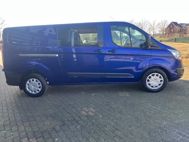 Ford TRANSIT CUSTOM 340 2.0 TDCI L2H1 Trend DC 5 P EURO 6 / AIRCO /CRUISE/ NAP GAR ¤ 9946 EXCL Auto in nette staat dealer onderhouden voorzien van luxe ideale werk bus afleverpakket en garantie naar keuze