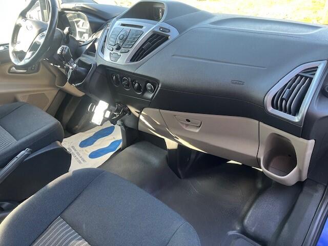 Ford TRANSIT CUSTOM 340 2.0 TDCI L2H1 Trend DC 5 P EURO 6 / AIRCO /CRUISE/ NAP GAR ¤ 9946 EXCL Auto in nette staat dealer onderhouden voorzien van luxe ideale werk bus afleverpakket en garantie naar keuze