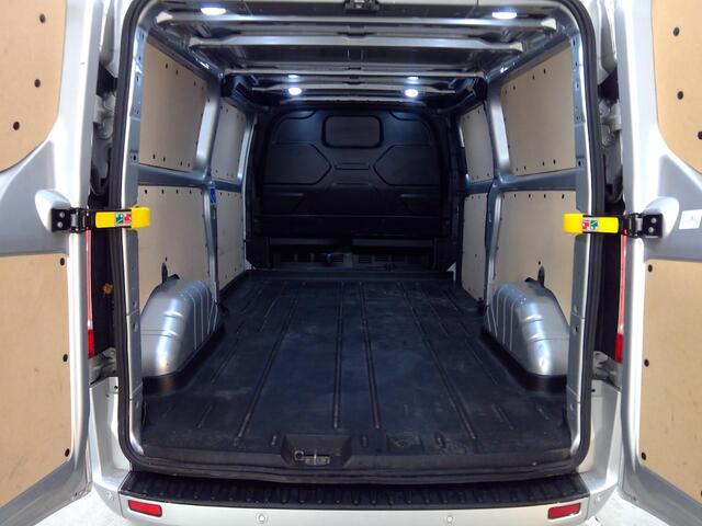 Ford TRANSIT CUSTOM 320 2.0 TDCI 130PK L2H1 Limited LMV | NAVI | WINTER PACK | CRUISE