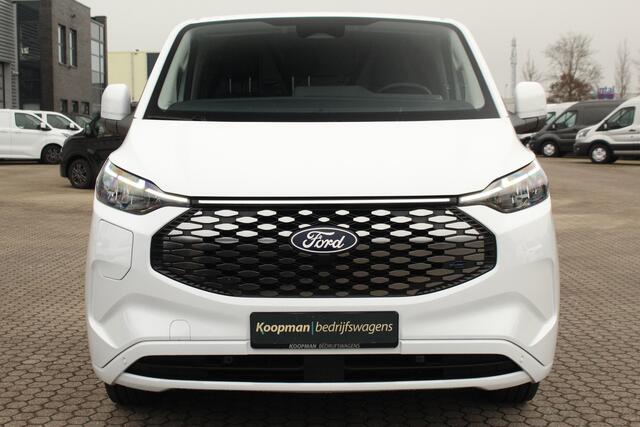 Ford TRANSIT CUSTOM E-Transit 320 L2H1 Limited | 65kWh | 160kW/218pk | Trekhaak 2300kg | Pro-Power | Camera | Carplay/Android | Cruise | Lease 717,- p/m