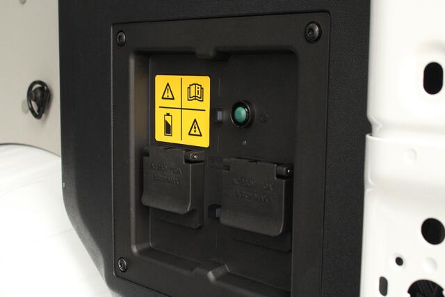 Ford TRANSIT CUSTOM E-Transit 320 L2H1 Limited | 65kWh | 160kW/218pk | Trekhaak 2300kg | Pro-Power | Camera | Carplay/Android | Cruise | Lease 717,- p/m