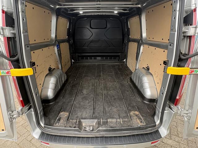 Ford TRANSIT CUSTOM 300 2.0 130Pk TDCI L1H1 Limited / Cruise / Airco / 2x SCHUIFDEUR / Navi / Trekhaak / Apk t/m 19-09-2026
